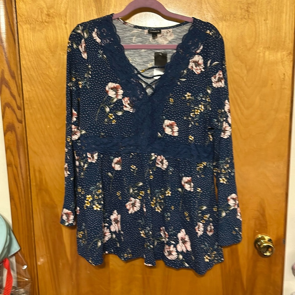 Women’s Torrid Floral Babydoll Top, NWT, Size 2